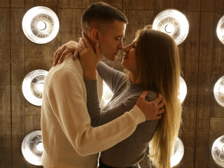 Picture of the sexy profile of FlightLora, for a very hot webcam live show !