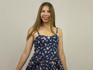 Picture of the sexy profile of LesCat, for a very hot webcam live show !