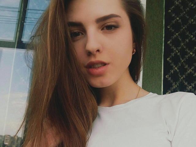 תמונת פרופיל סקסית של HotHannah למופע חי מאוד סקסי!