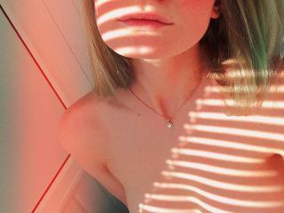 Sleepingsunny - Live porn & sex cam - Img 1