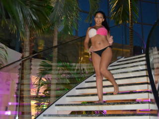 AlesyaNoova - Cam excitant avec cette Très belle beauté bien roulée d’Amérique latine sur le service XLove.com 