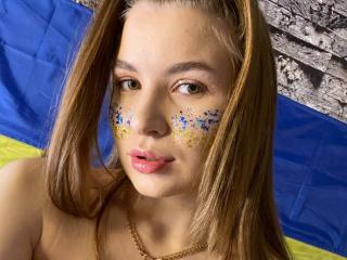 Foto del profilo sexy della modella EmilyGifts, per uno show live webcam molto piccante!